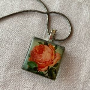 Necklace with resin pendant